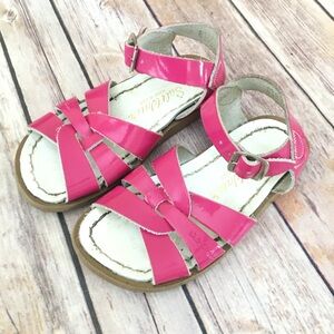 Saltwater LUXE Bright Pink Kids Sandals